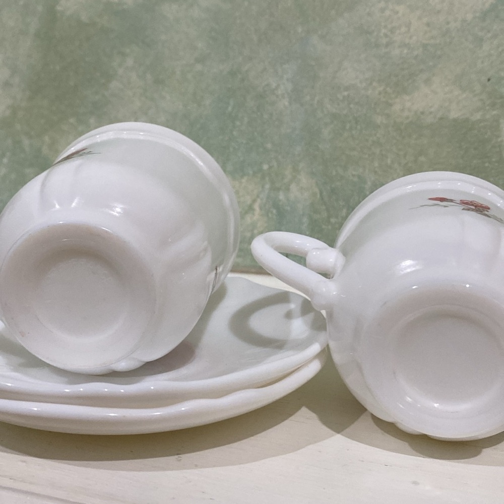 Florentine by Arcopal, 2 vintage tea/coffee cups and saucers - Picture 4 of 11